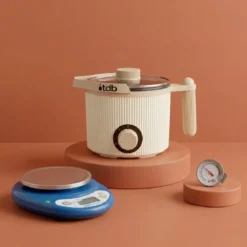 Basic equipment - Wax melter, balance and thermometer