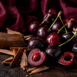 Black cherry and sandalwood - Candle fragrance oil