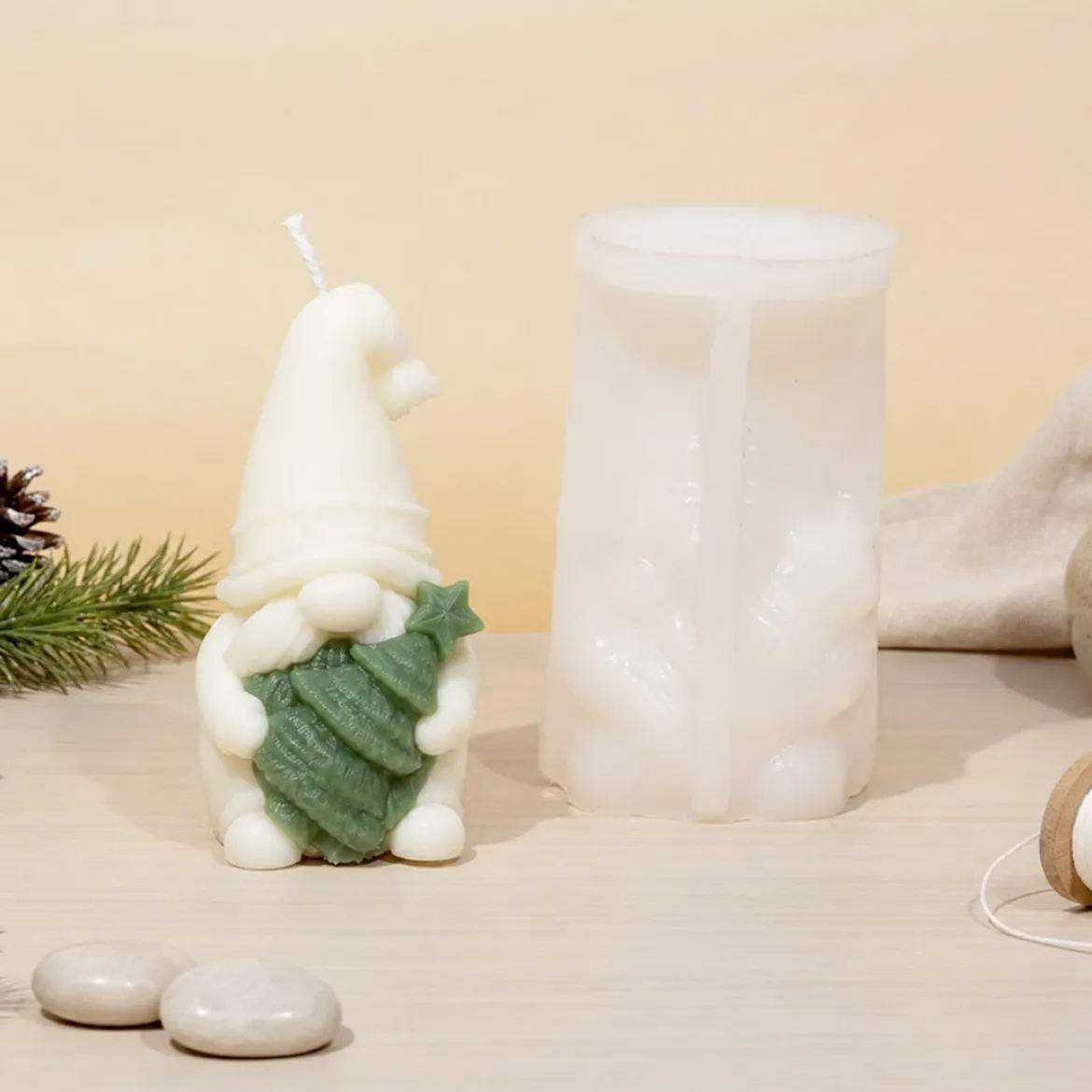 Christmas elf with fir tree candle mould - Silicone