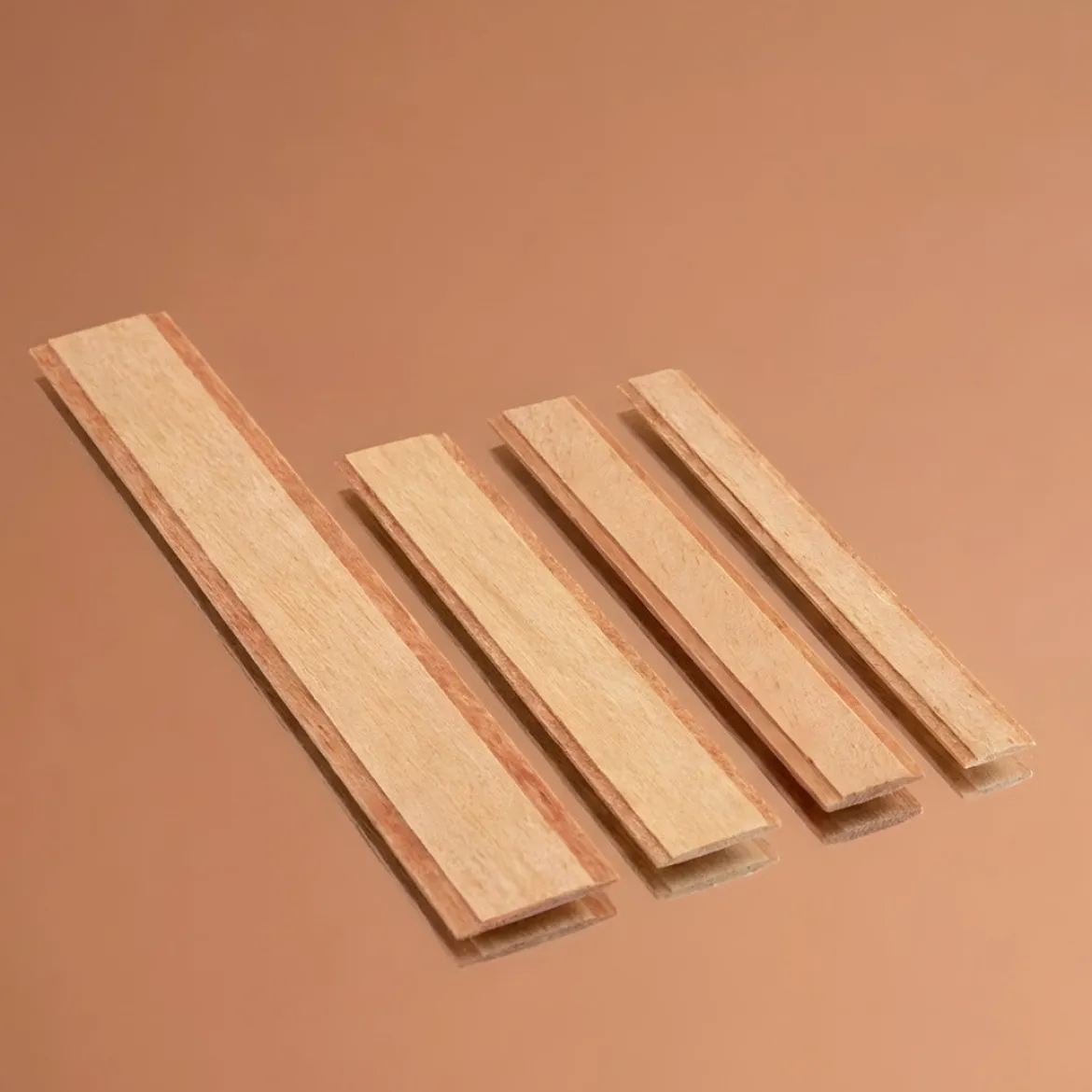 Flat and double wooden wicks for candles