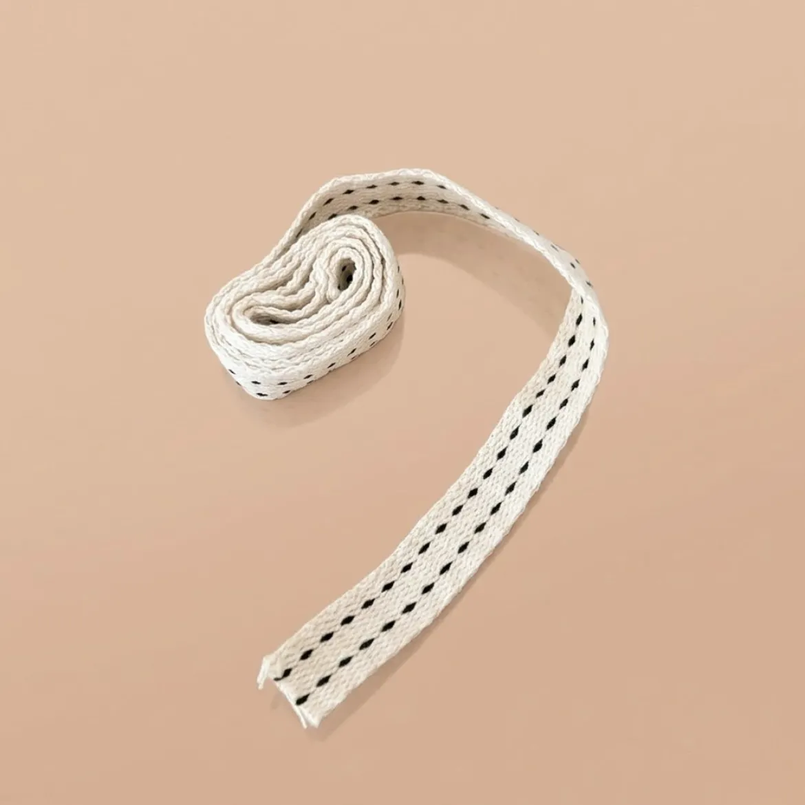 Flat cotton wicks for garden candles