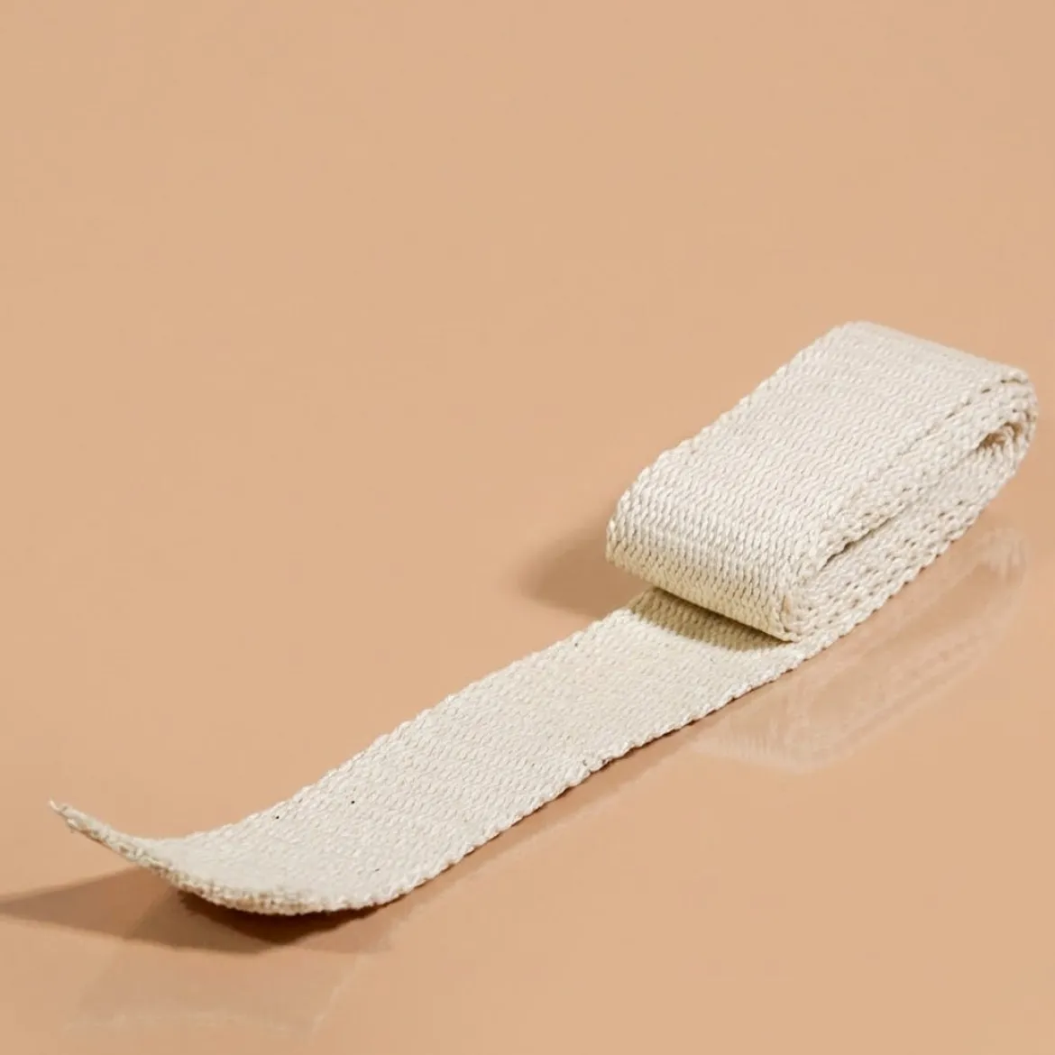 Flat cotton wicks for garden candles