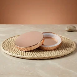 Rose gold metallic lid