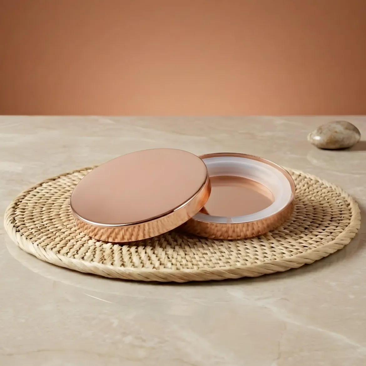 Rose gold metallic lid