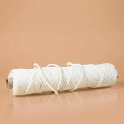 Round cotton wicks for candles