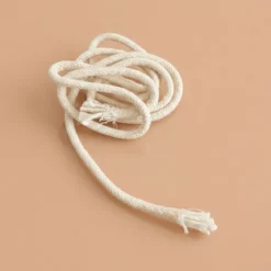 Round cotton wicks for garden candles